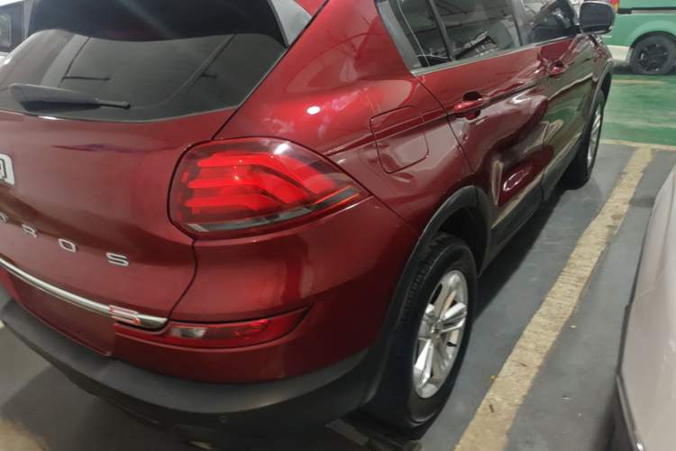 Used Qoros 5 2018 Revised Version 1.6T Automatic Leading Edition Exterior 3