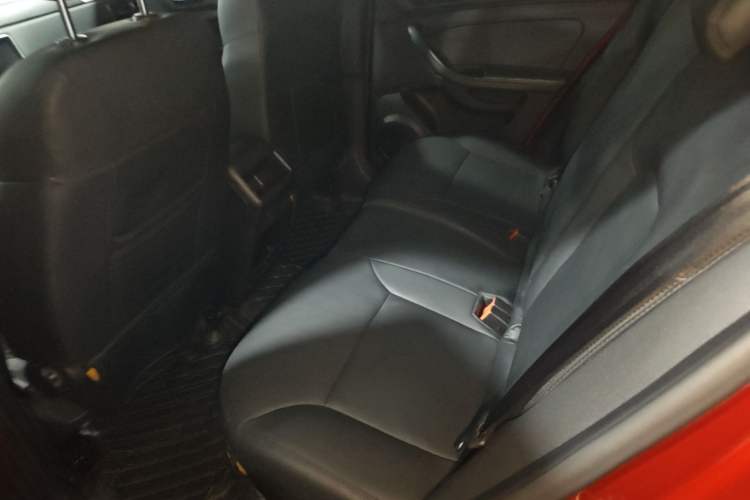 Used Qoros 5 2018 Revised Version 1.6T Automatic Leading Edition Left Rear Seat