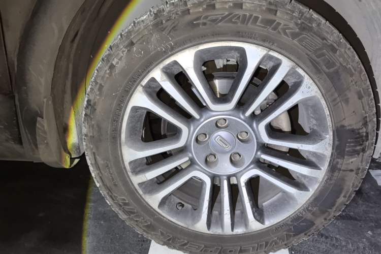 Used Qoros 5 2018 1.6T Automatic Prestige Model Right Front Wheel Hub