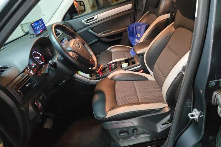 Used Qoros 5 2018 1.6T Automatic Prestige Model Left Front Seat