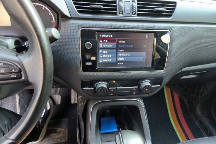 Used Qoros 5 2018 Revised Version 1.6T Automatic Leading Edition Audio And AC Panel