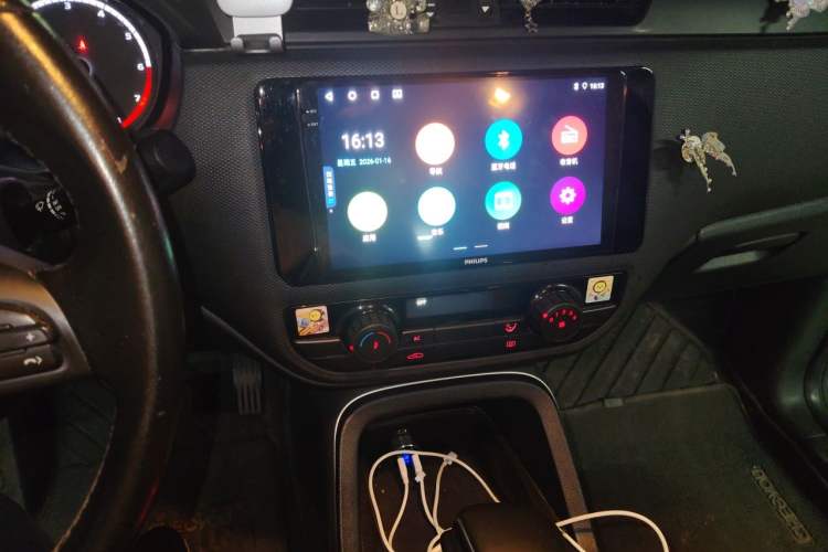 Used Qoros 5 2018 Revised Version 1.6T Automatic Leading Edition Audio And AC Panel