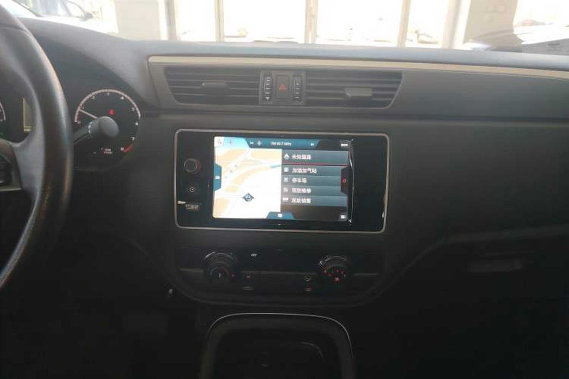 Used Qoros 5 2018 Revised Version 1.6T Automatic Leading Edition Audio And AC Panel