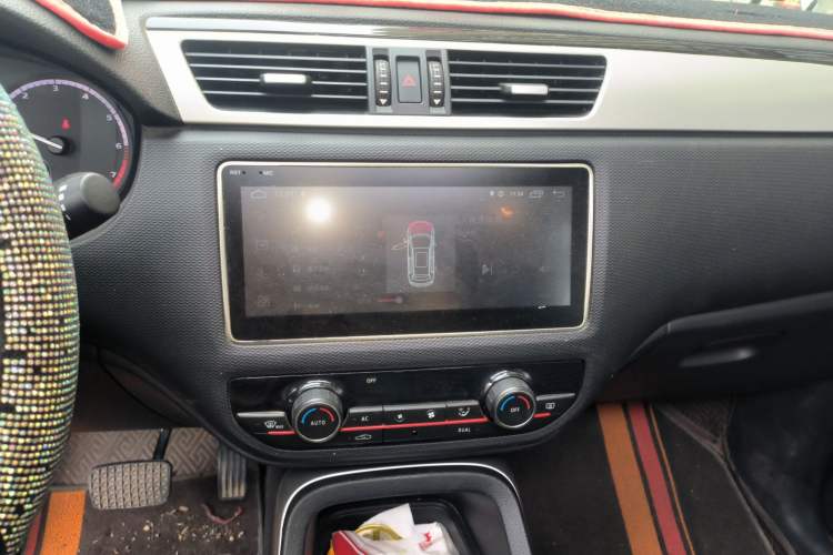 Used Qoros 5 2018 Revised 1.6T Automatic Luxury Version Audio And AC Panel