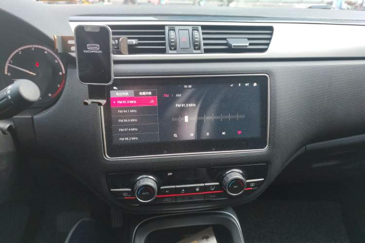 Used Qoros 5 2018 Revised 1.6T Automatic Luxury Version Audio And AC Panel