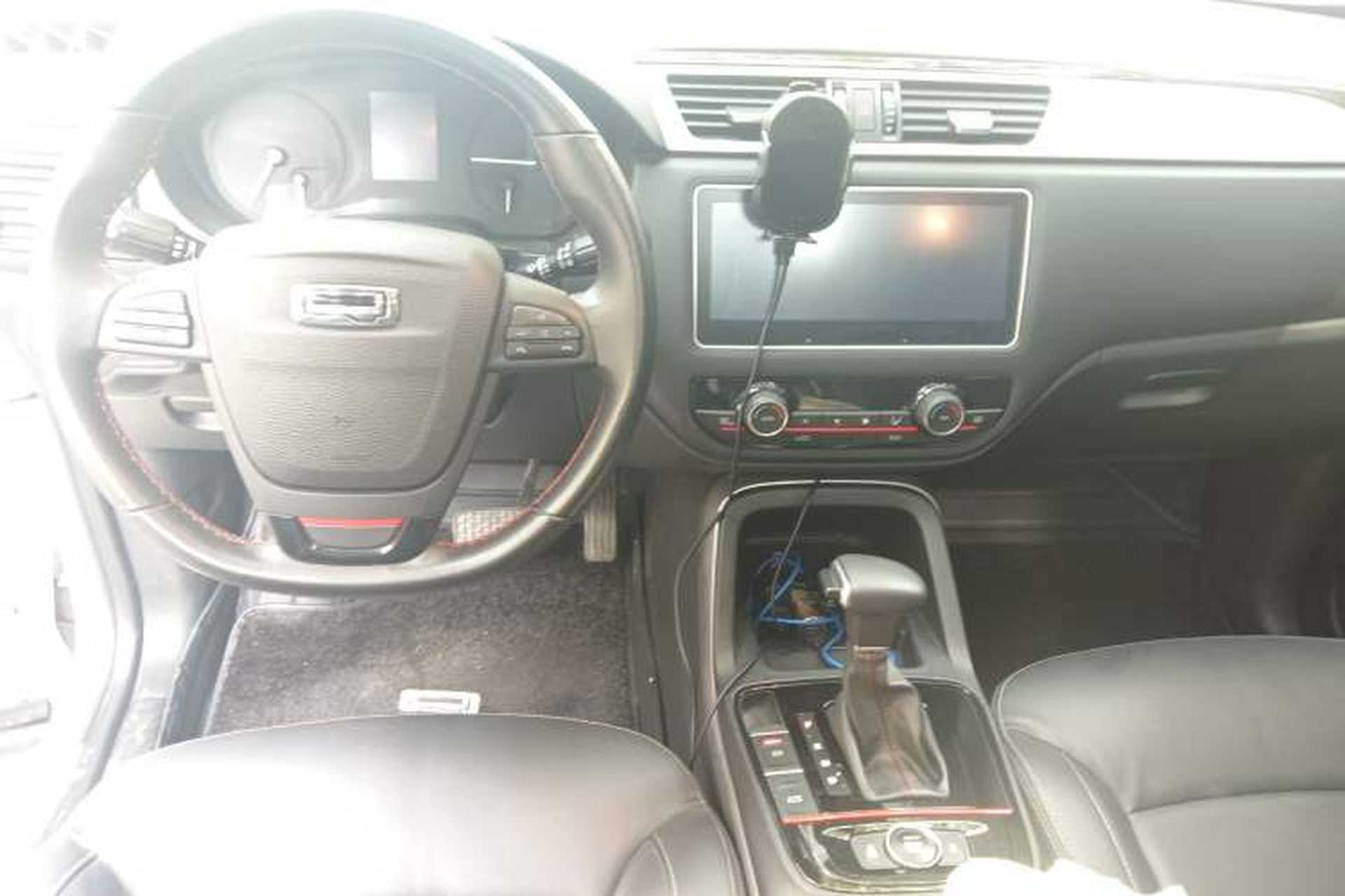Used Qoros 5 2018 Revised 1.6T Automatic Luxury Version Center Console