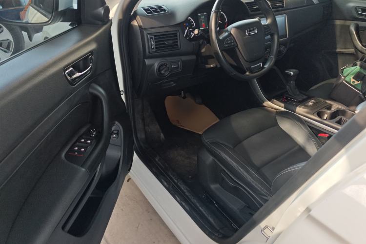 Used Qoros 5 2018 Revised Version 1.6T Automatic Leading Edition Driver Seat