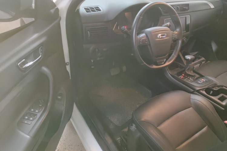 Used Qoros 5 2018 Revised Version 1.6T Automatic Leading Edition Driver Seat