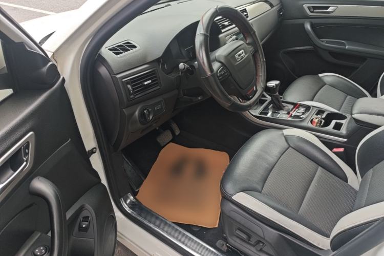 Used Qoros 5 2018 Revised 1.6T Automatic Luxury Version Driver Seat