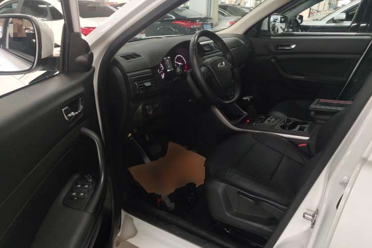 Used Qoros 5 2018 Revised Version 1.6T Automatic Leading Edition Driver Seat