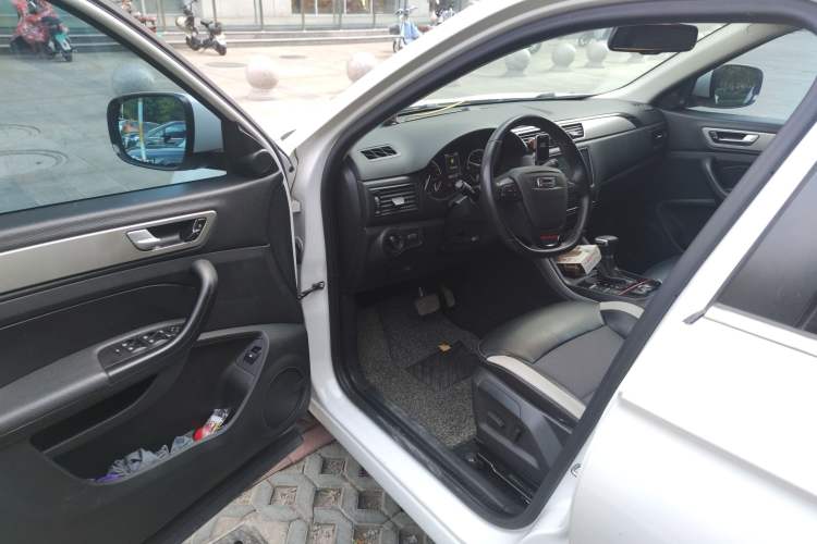 Used Qoros 5 2018 Revised 1.6T Automatic Luxury Version Driver Seat