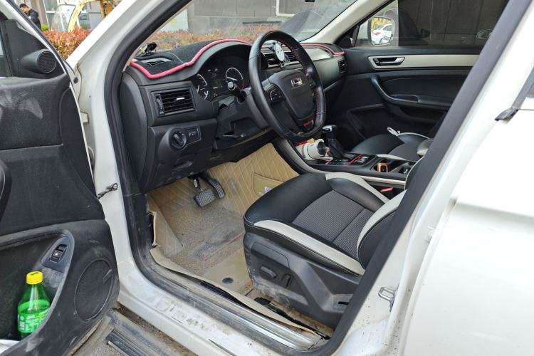 Used Qoros 5 2018 1.6T Automatic Prestige Model Driver Seat