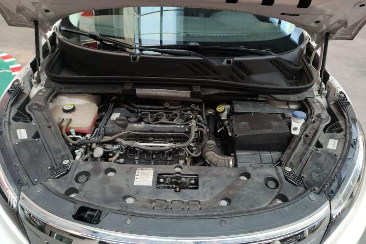 Used Qoros 5 2018 Revised Version 1.6T Automatic Leading Edition Engine Bay
