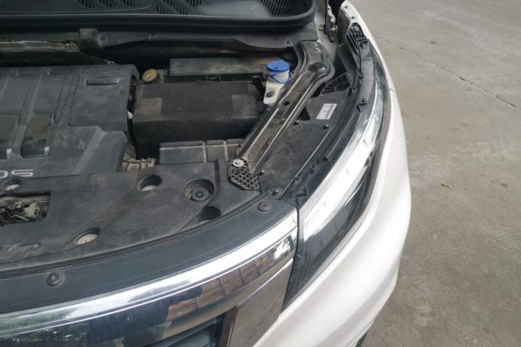 Used Qoros 5 2018 1.6T Automatic Prestige Model Engine Bay Left