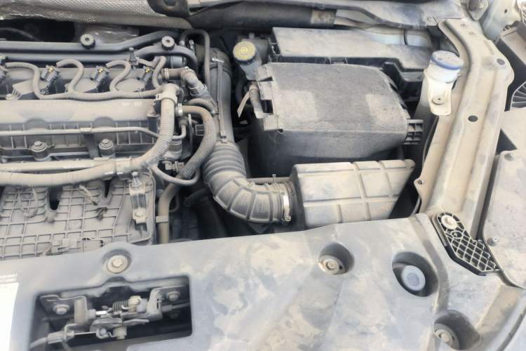 Used Qoros 5 2018 1.6T Automatic Leading Model Engine Bay Left