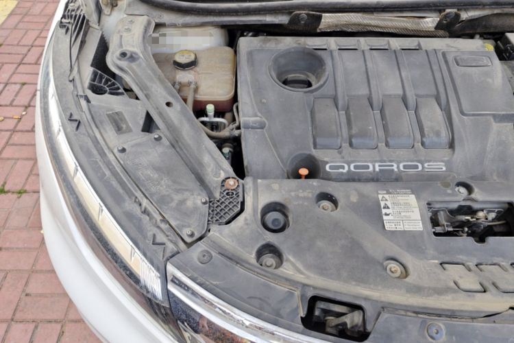 Used Qoros 5 2018 1.6T Automatic Prestige Model Engine Bay Right