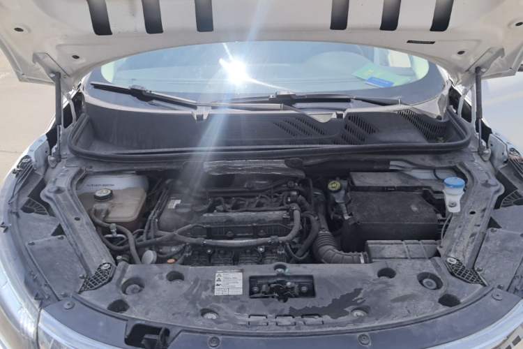 Used Qoros 5 2018 Revised Version 1.6T Automatic Leading Edition Engine Bay