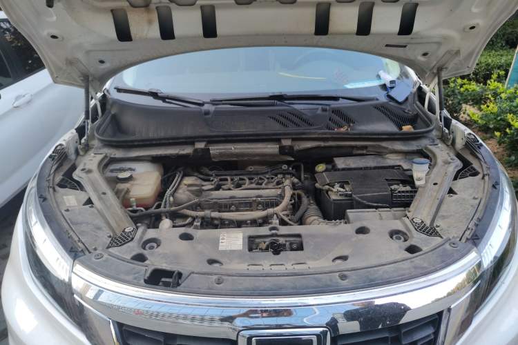 Used Qoros 5 2018 Revised 1.6T Automatic Luxury Version Engine Bay