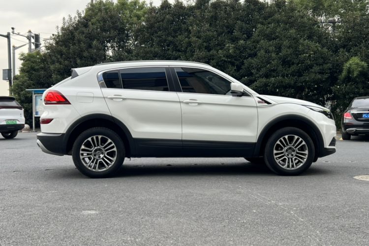 Used Qoros 5 2018 Revised 1.6T Automatic Luxury Version Exterior 6