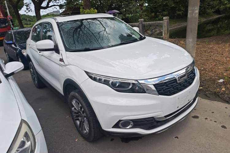 Used Qoros 5 2018 Revised 1.6T Automatic Luxury Version Front Right 45 Deg