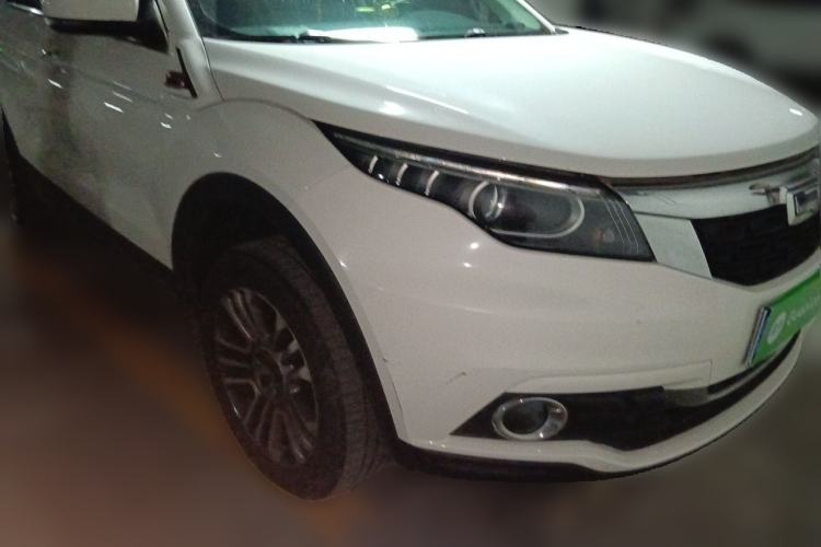 Used Qoros 5 2018 1.6T Automatic Prestige Model Front Right 45 Deg