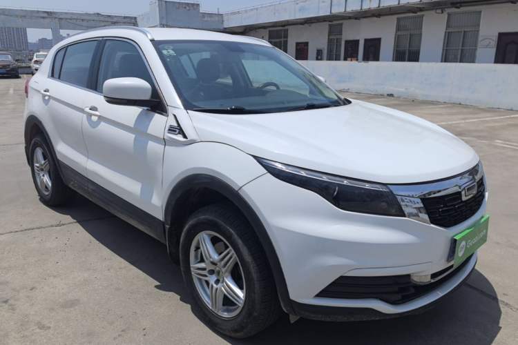 Used Qoros 5 2018 Revised Version 1.6T Automatic Leading Edition Front Right 45 Deg