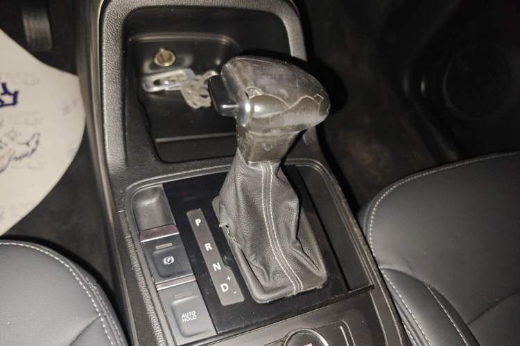 Used Qoros 5 2018 1.6T Automatic Leading Model Gear Lever