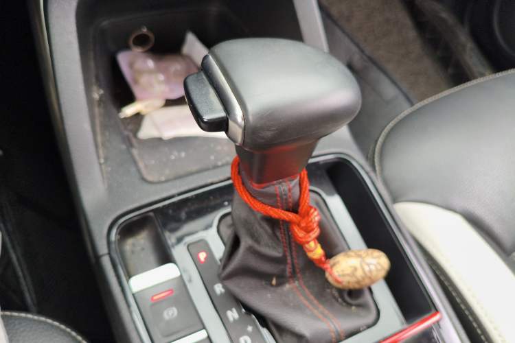 Used Qoros 5 2018 1.6T Automatic Prestige Model Gear Lever