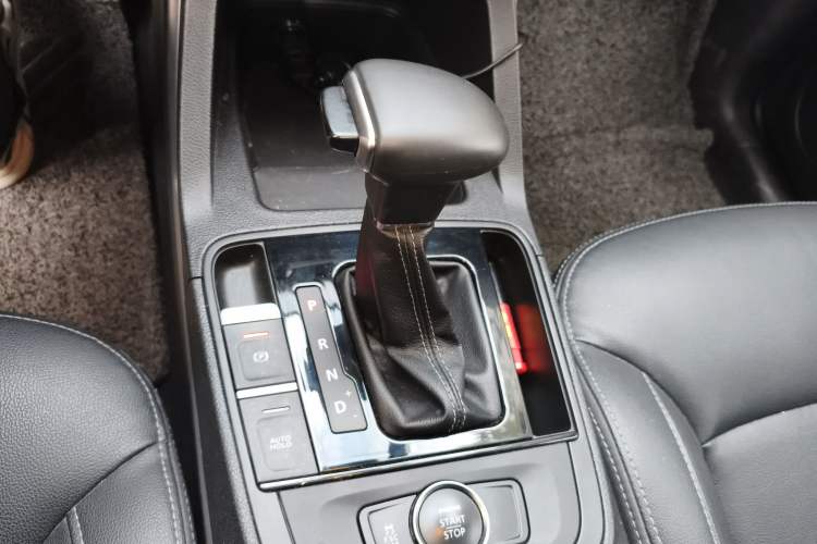 Used Qoros 5 2018 1.6T Automatic Leading Model Gear Lever