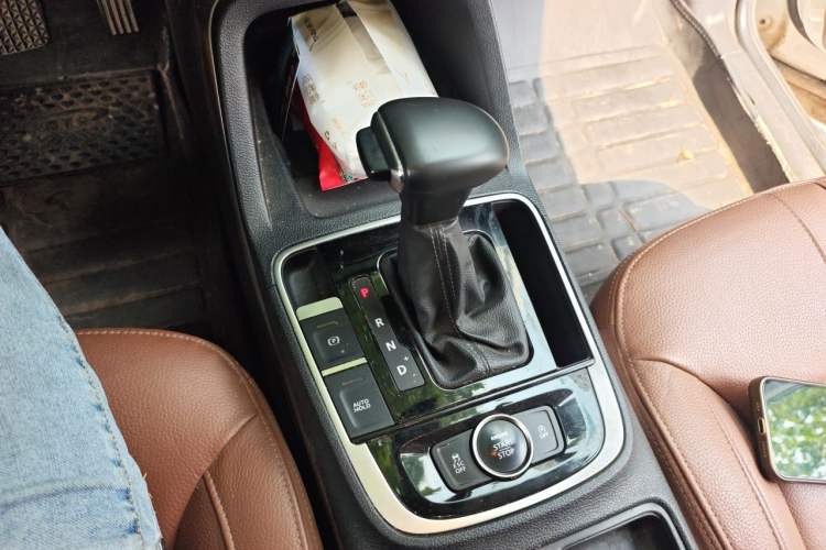 Used Qoros 5 2018 1.6T Automatic Flagship Model Gear Lever