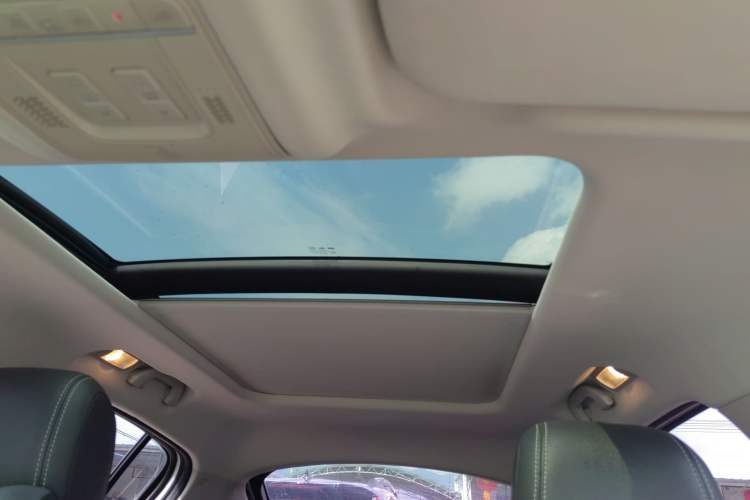 Used Qoros 5 2018 1.6T Automatic Prestige Model Headliner
