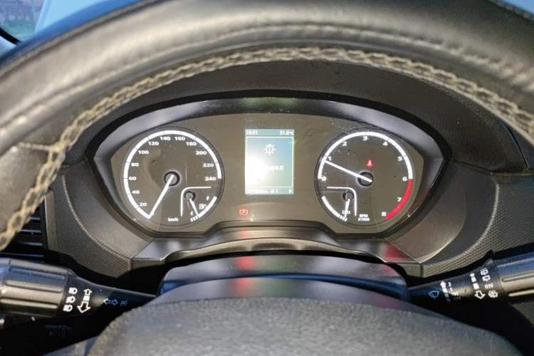 Used Qoros 5 2018 Revised Version 1.6T Automatic Leading Edition Instrument Cluster