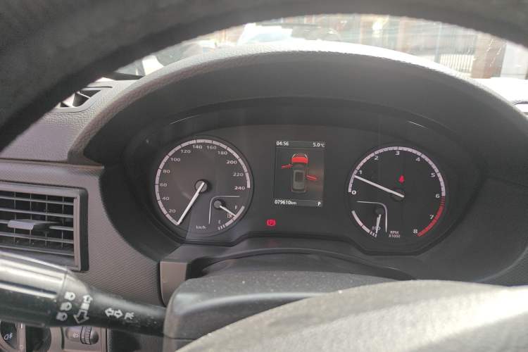 Used Qoros 5 2018 Revised Version 1.6T Automatic Leading Edition Instrument Cluster