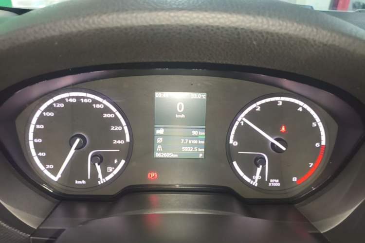 Used Qoros 5 2018 Revised Version 1.6T Automatic Leading Edition Instrument Cluster