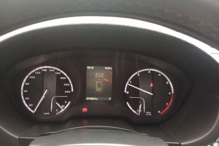 Used Qoros 5 2018 Revised Version 1.6T Automatic Leading Edition Instrument Cluster
