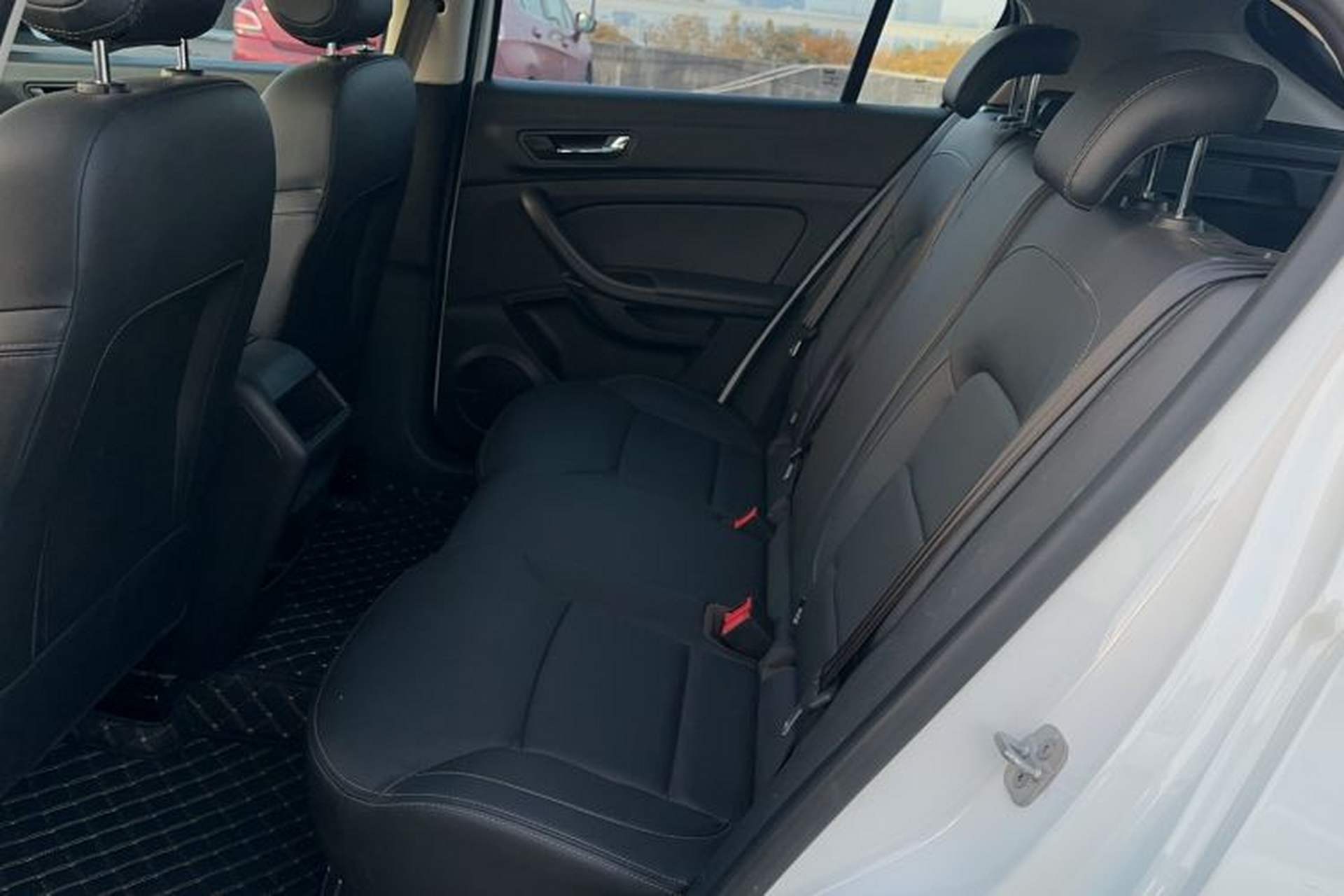 Used Qoros 5 2018 Revised Version 1.6T Automatic Leading Edition Interior 3