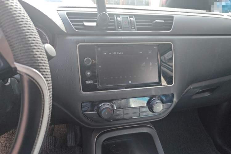 Used Qoros 5 2018 Revised Version 1.6T Automatic Leading Edition Interior 3