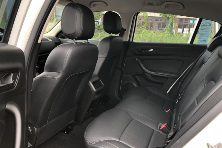 Used Qoros 5 2018 Revised Version 1.6T Automatic Leading Edition Interior 4
