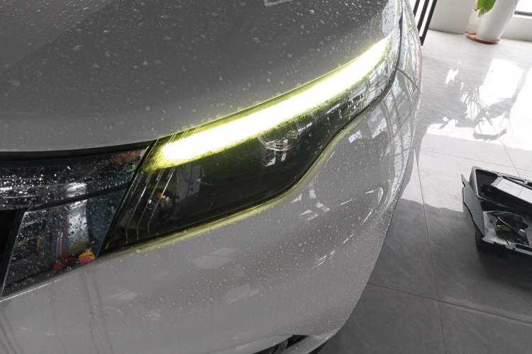 Used Qoros 5 2018 Revised Version 1.6T Automatic Leading Edition Left Front Headlight