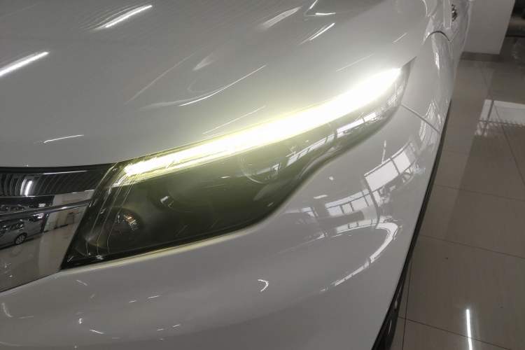 Used Qoros 5 2018 Revised Version 1.6T Automatic Leading Edition Left Front Headlight