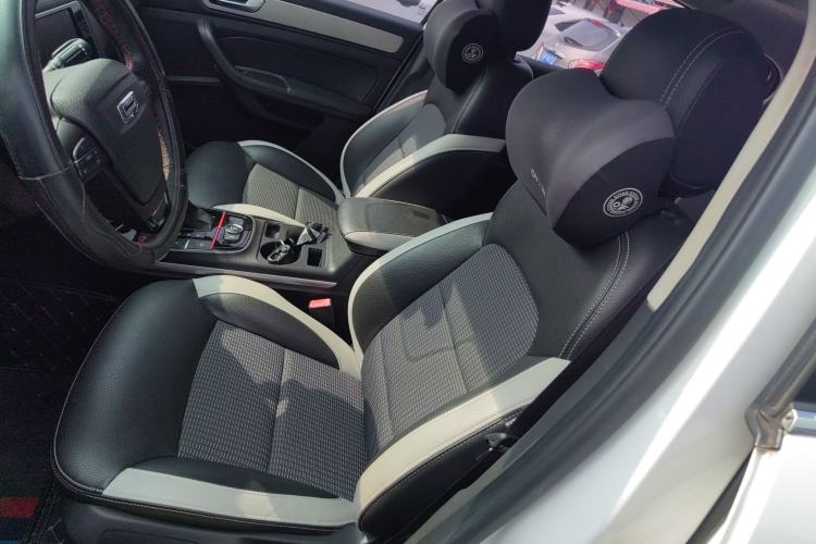 Used Qoros 5 2018 1.6T Automatic Prestige Model Left Front Seat