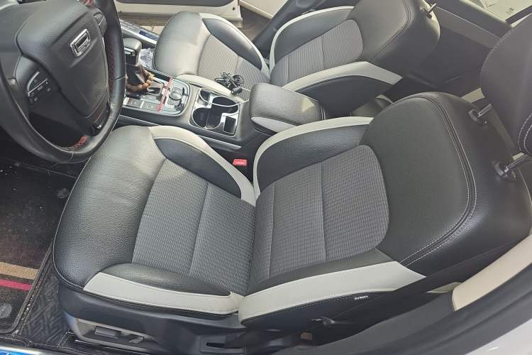 Used Qoros 5 2018 1.6T Automatic Prestige Model Left Front Seat
