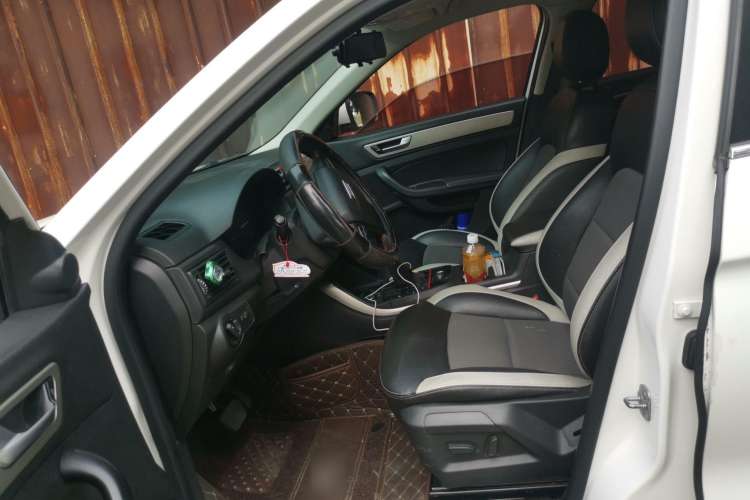 Used Qoros 5 2018 1.6T Automatic Prestige Model Left Front Seat