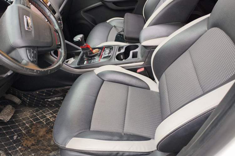 Used Qoros 5 2018 1.6T Automatic Prestige Model Left Front Seat