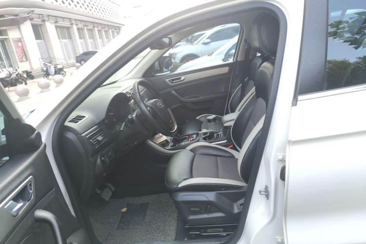 Used Qoros 5 2018 Revised 1.6T Automatic Luxury Version Left Front Seat