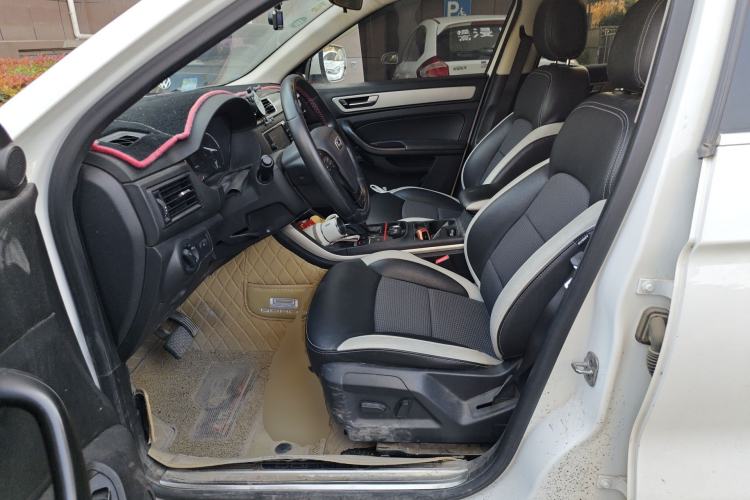 Used Qoros 5 2018 1.6T Automatic Prestige Model Left Front Seat