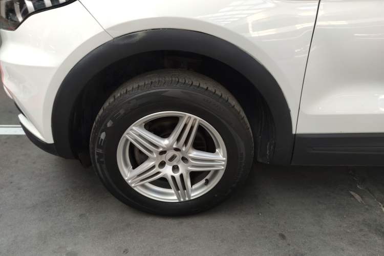 Used Qoros 5 2018 Revised Version 1.6T Automatic Leading Edition Left Front Wheel Hub