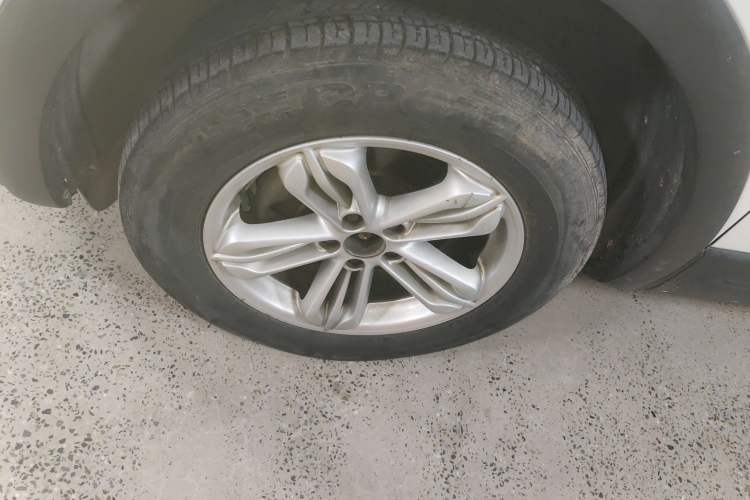 Used Qoros 5 2018 Revised Version 1.6T Automatic Leading Edition Left Front Wheel Hub