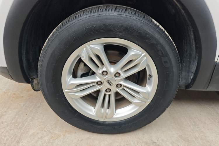 Used Qoros 5 2018 Revised Version 1.6T Automatic Leading Edition Left Front Wheel Hub
