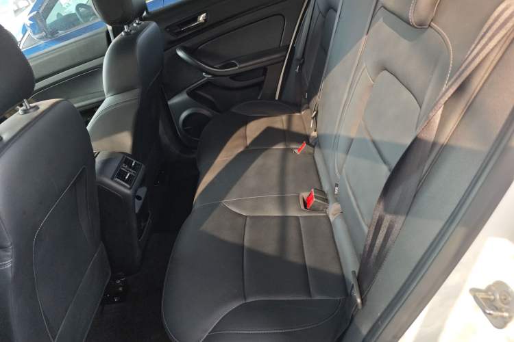 Used Qoros 5 2018 Revised Version 1.6T Automatic Leading Edition Left Rear Seat